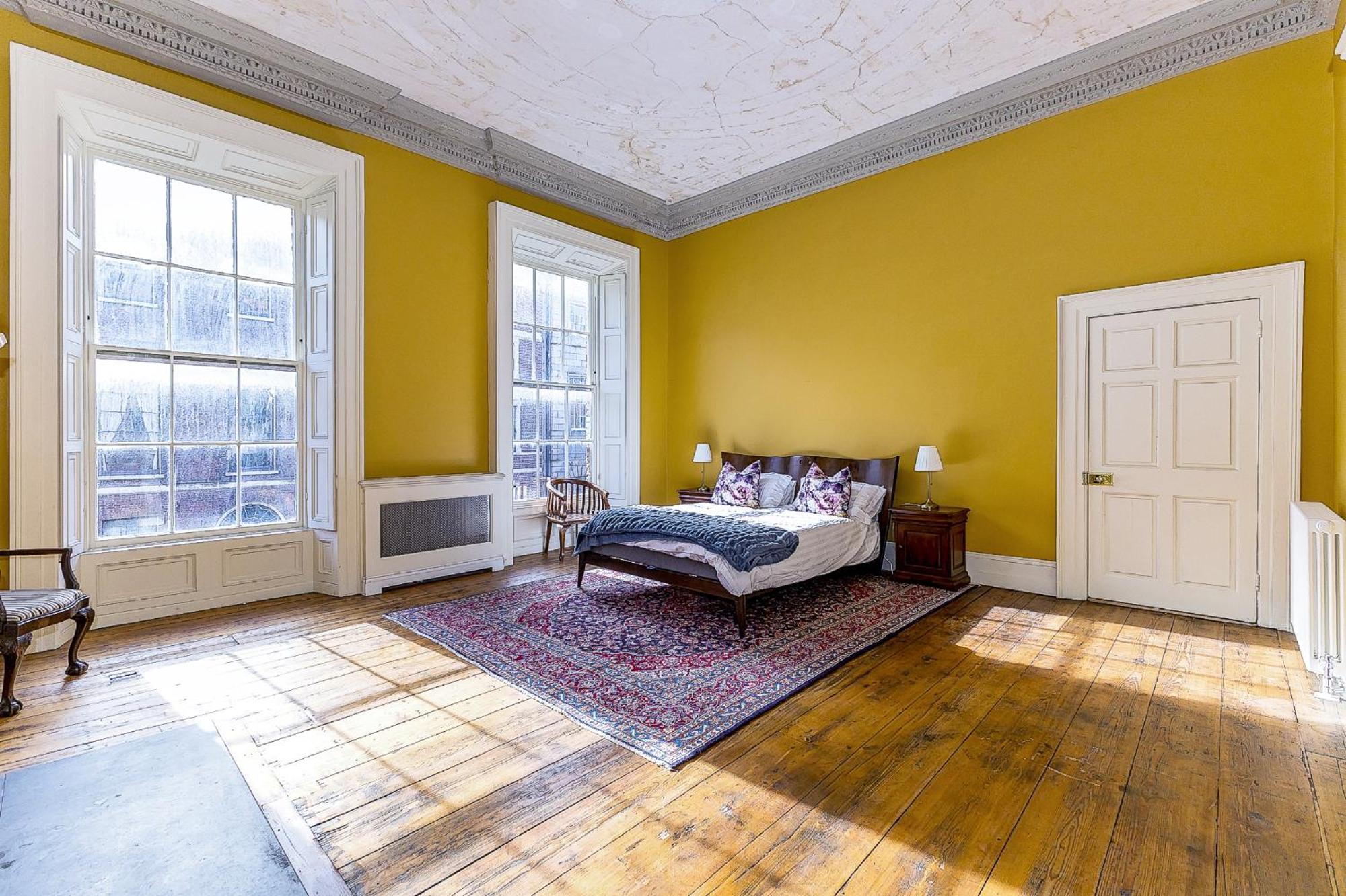 Munster Apartment , 7 Henrietta Street, Dublin City Centre Экстерьер фото